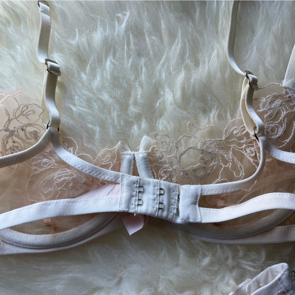 Agent Provocateur Linde 3 piece set in color Sand! - Picture 12 of 16